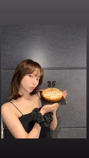 Kim Chaewon OnlyFans Leaked Free Thumbnail Picture - #r8W4kDU12X