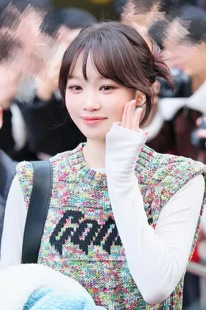 Kim Chaewon OnlyFans Leaked Free Thumbnail Picture - #sxpKfpWQkA