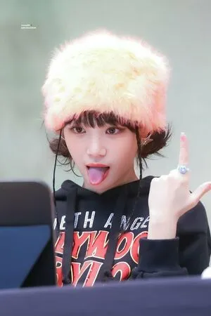 Kim Chaewon OnlyFans Leaked Free Thumbnail Picture - #tEquwNvWsa