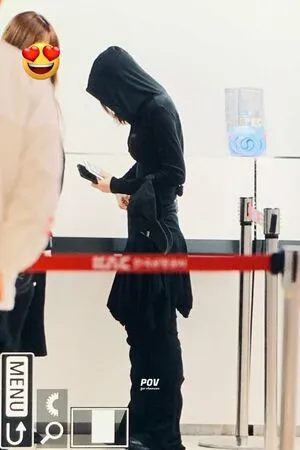 Kim Chaewon OnlyFans Leaked Free Thumbnail Picture - #vBDNJxf8e2