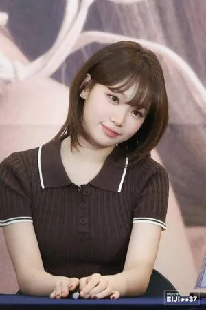 Kim Chaewon OnlyFans Leaked Free Thumbnail Picture - #w9KfCqXCyV