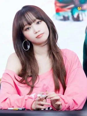 Kim Chaewon OnlyFans Leaked Free Thumbnail Picture - #xFddBtin32