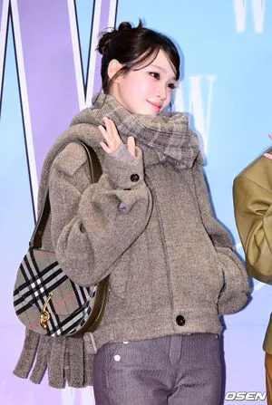 Kim Chaewon OnlyFans Leaked Free Thumbnail Picture - #xsHbinDpDA