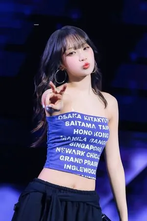 Kim Chaewon OnlyFans Leaked Free Thumbnail Picture - #y2evcodPRS