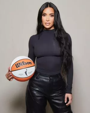 Kim Kardashian OnlyFans Leaked Free Thumbnail Picture - #1xrr6ZGDYe