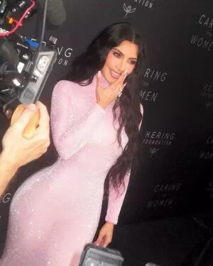 Kim Kardashian OnlyFans Leaked Free Thumbnail Picture - #2C4ESFz6k7