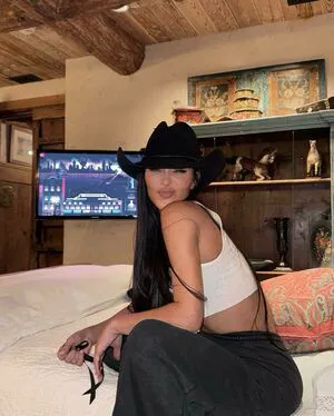 Kim Kardashian OnlyFans Leaked Free Thumbnail Picture - #2G04exDlLB