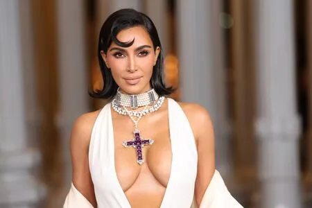 Kim Kardashian OnlyFans Leaked Free Thumbnail Picture - #2LlHczMMxB