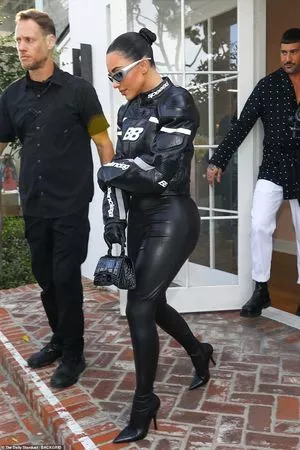 Kim Kardashian OnlyFans Leaked Free Thumbnail Picture - #2pFNvpjBCj