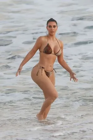 Kim Kardashian OnlyFans Leaked Free Thumbnail Picture - #46IfG7Z8AC