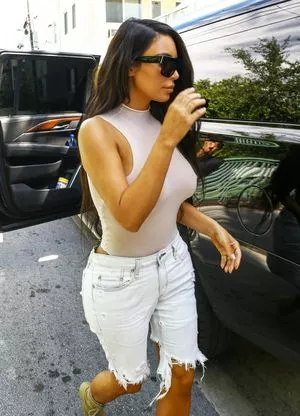 Kim Kardashian OnlyFans Leaked Free Thumbnail Picture - #4D31kPDr0w