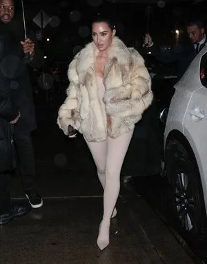 Kim Kardashian OnlyFans Leaked Free Thumbnail Picture - #5OBwaHF5zs