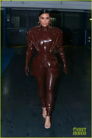 Kim Kardashian OnlyFans Leaked Free Thumbnail Picture - #5n4G03TVE3