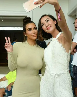 Kim Kardashian OnlyFans Leaked Free Thumbnail Picture - #6wNLcBU5Sj