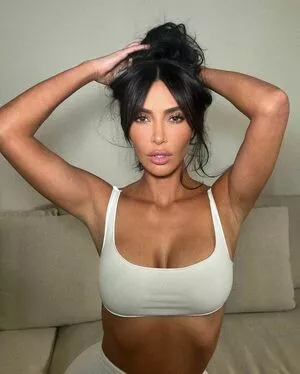 Kim Kardashian OnlyFans Leaked Free Thumbnail Picture - #7ECeHYOmmP