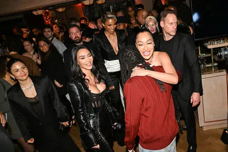 Kim Kardashian OnlyFans Leaked Free Thumbnail Picture - #8E4oAzfQec