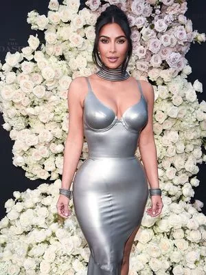 Kim Kardashian OnlyFans Leaked Free Thumbnail Picture - #9BC2rIBVzg
