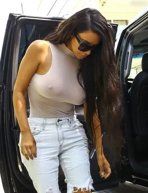 Kim Kardashian OnlyFans Leaked Free Thumbnail Picture - #9Sw2HYDUGk