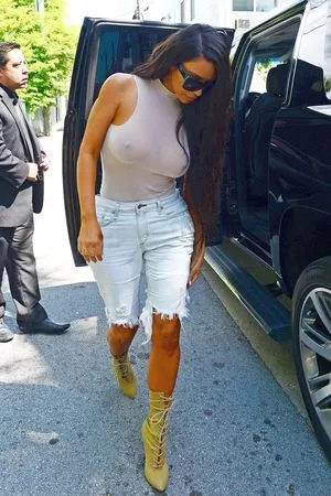 Kim Kardashian OnlyFans Leaked Free Thumbnail Picture - #9o6CteIGHl