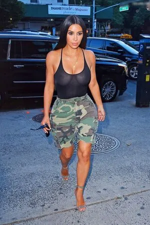 Kim Kardashian OnlyFans Leaked Free Thumbnail Picture - #Bdrzqi3dV3