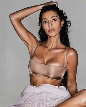 Kim Kardashian OnlyFans Leaked Free Thumbnail Picture - #CqXVTrjYex