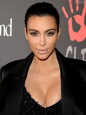 Kim Kardashian OnlyFans Leaked Free Thumbnail Picture - #CtyH5l2vWB