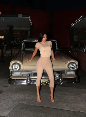 Kim Kardashian OnlyFans Leaked Free Thumbnail Picture - #DDZ52HPyKg