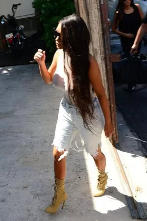 Kim Kardashian OnlyFans Leaked Free Thumbnail Picture - #Ds1luDu1kD