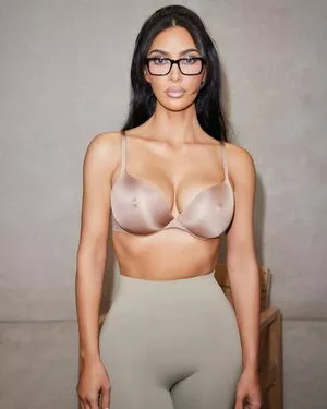 Kim Kardashian OnlyFans Leaked Free Thumbnail Picture - #E85Jg6fTRN