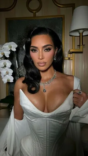 Kim Kardashian OnlyFans Leaked Free Thumbnail Picture - #E9ByJDyjRK