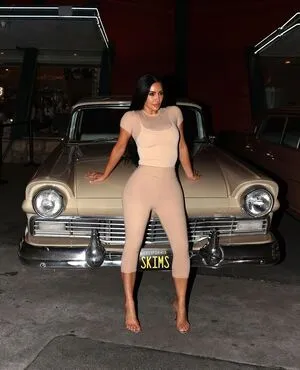 Kim Kardashian OnlyFans Leaked Free Thumbnail Picture - #EHFxrl5vqG