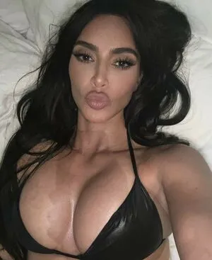 Kim Kardashian OnlyFans Leaked Free Thumbnail Picture - #FAwNtLHsCz