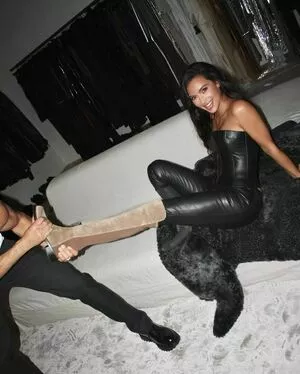 Kim Kardashian OnlyFans Leaked Free Thumbnail Picture - #FB5RstNohg