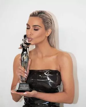 Kim Kardashian OnlyFans Leaked Free Thumbnail Picture - #HKYYYjpgEu