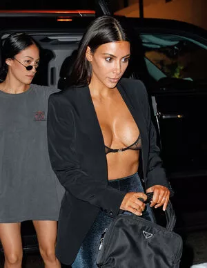 Kim Kardashian OnlyFans Leaked Free Thumbnail Picture - #IK0TN1bkC7