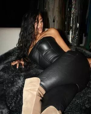 Kim Kardashian OnlyFans Leaked Free Thumbnail Picture - #JK19qvsjFu