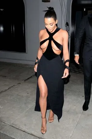 Kim Kardashian OnlyFans Leaked Free Thumbnail Picture - #K1yiJ3IYdx