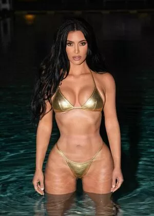 Kim Kardashian OnlyFans Leaked Free Thumbnail Picture - #KAbpaNZS23