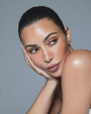 Kim Kardashian OnlyFans Leaked Free Thumbnail Picture - #LHyi7SBj7Z