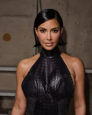 Kim Kardashian OnlyFans Leaked Free Thumbnail Picture - #LJnnGd0Ab4