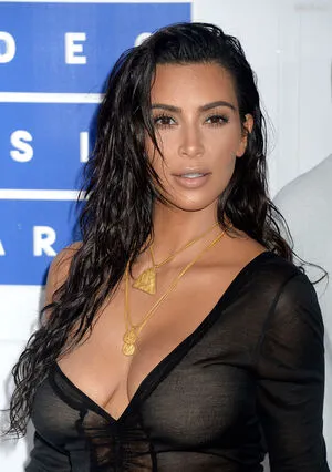Kim Kardashian OnlyFans Leaked Free Thumbnail Picture - #LZK8dazF0y