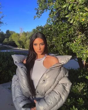 Kim Kardashian OnlyFans Leaked Free Thumbnail Picture - #Lh1tfpIWiv