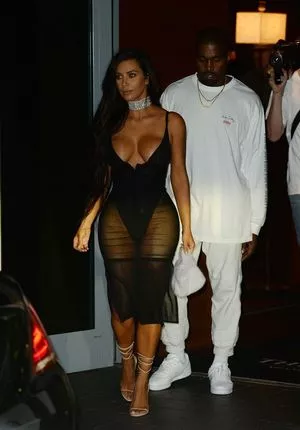 Kim Kardashian OnlyFans Leaked Free Thumbnail Picture - #N97LU7wGby