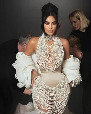 Kim Kardashian OnlyFans Leaked Free Thumbnail Picture - #NBHtEo8kp5