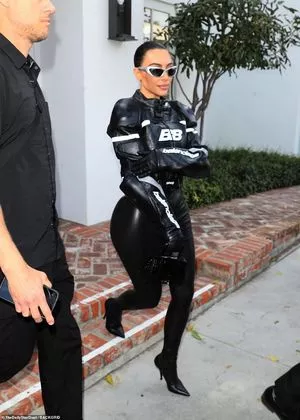 Kim Kardashian OnlyFans Leaked Free Thumbnail Picture - #NBxF7RJrt4