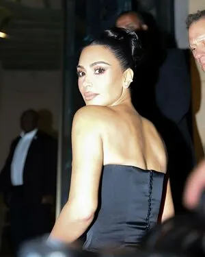 Kim Kardashian OnlyFans Leaked Free Thumbnail Picture - #NbjX97AG3Q