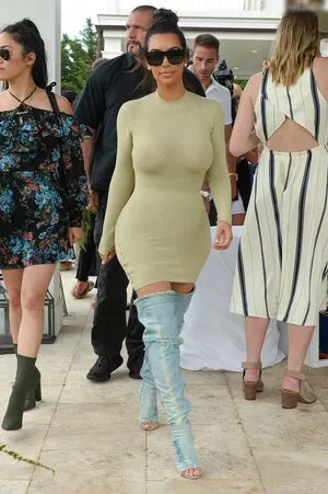 Kim Kardashian OnlyFans Leaked Free Thumbnail Picture - #NeW4MTmPF6