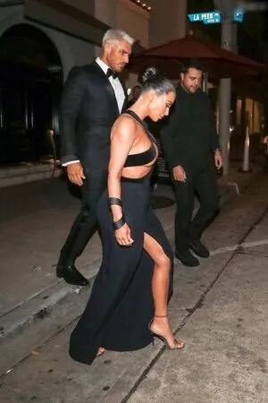 Kim Kardashian OnlyFans Leaked Free Thumbnail Picture - #O1eYE0xEhu