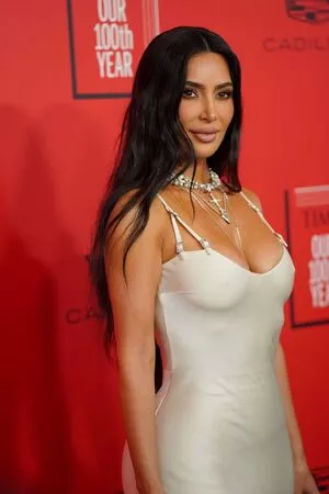 Kim Kardashian OnlyFans Leaked Free Thumbnail Picture - #Ot8zioTRJb