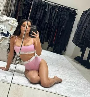 Kim Kardashian OnlyFans Leaked Free Thumbnail Picture - #P4VGOd6Zs7